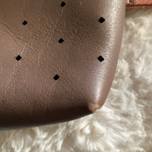 Madewell Leather Crossbody - Picture 8 of 11